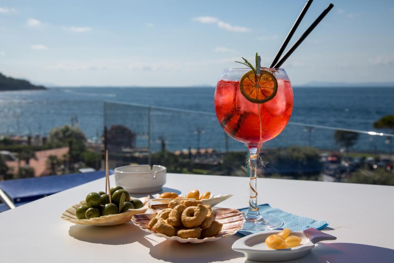 Hotel Il Faro Sorrento Exterior foto