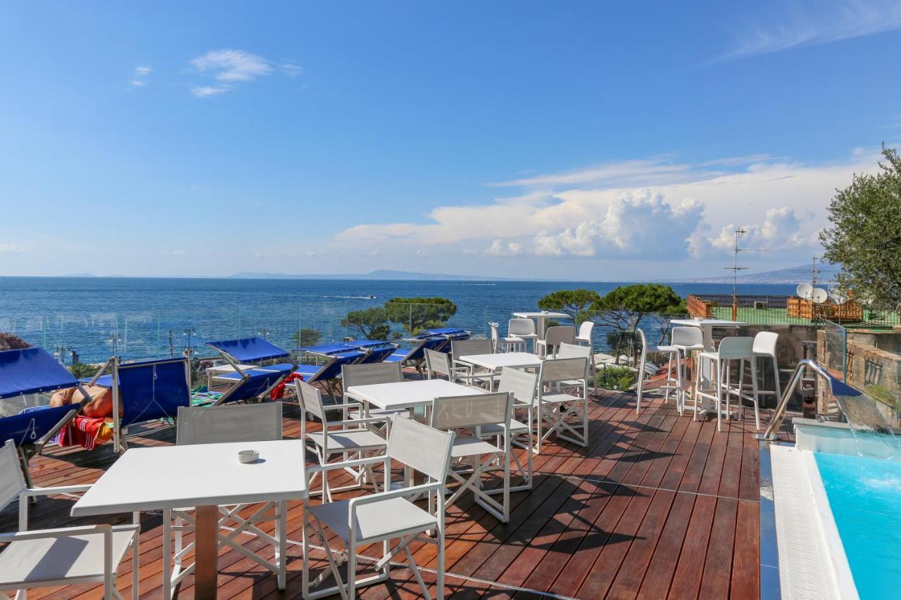 Hotel Il Faro Sorrento Exterior foto